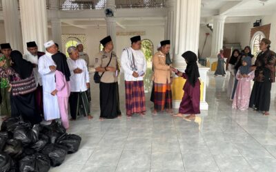 SANTUNAN ANAK YATIM DI DUSUN SENAMAT