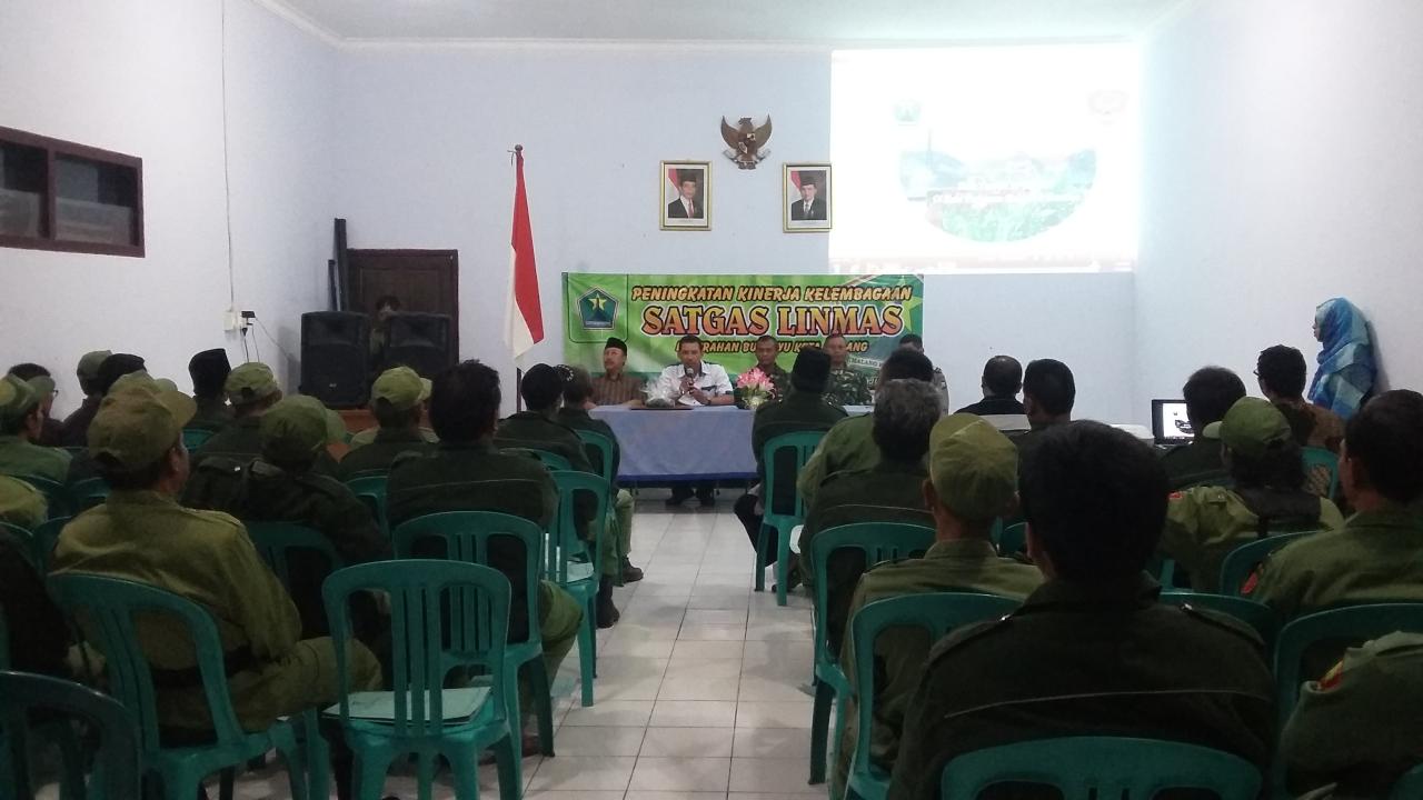 Sosialisasi Linmas: Desa Senamat Menyampaikan Pentingnya Peran Linmas dalam Pemberdayaan Masyarakat