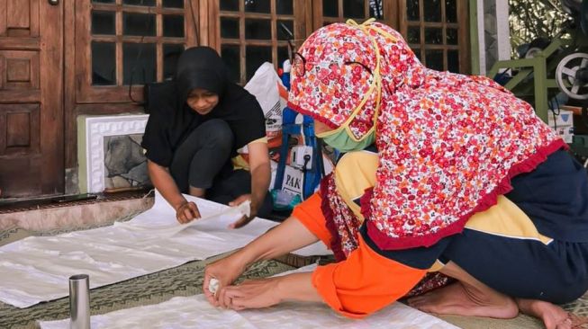 Pemberdayaan Perempuan dalam Pendidikan: Membuka Pintu Kesetaraan