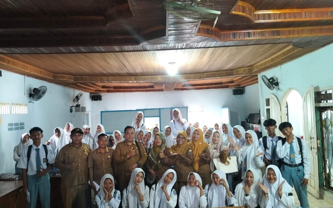 KUNJUNGAN SISWA SMK N 8 BUNGO DI KANTOR RIO DUSUN SENAMAT