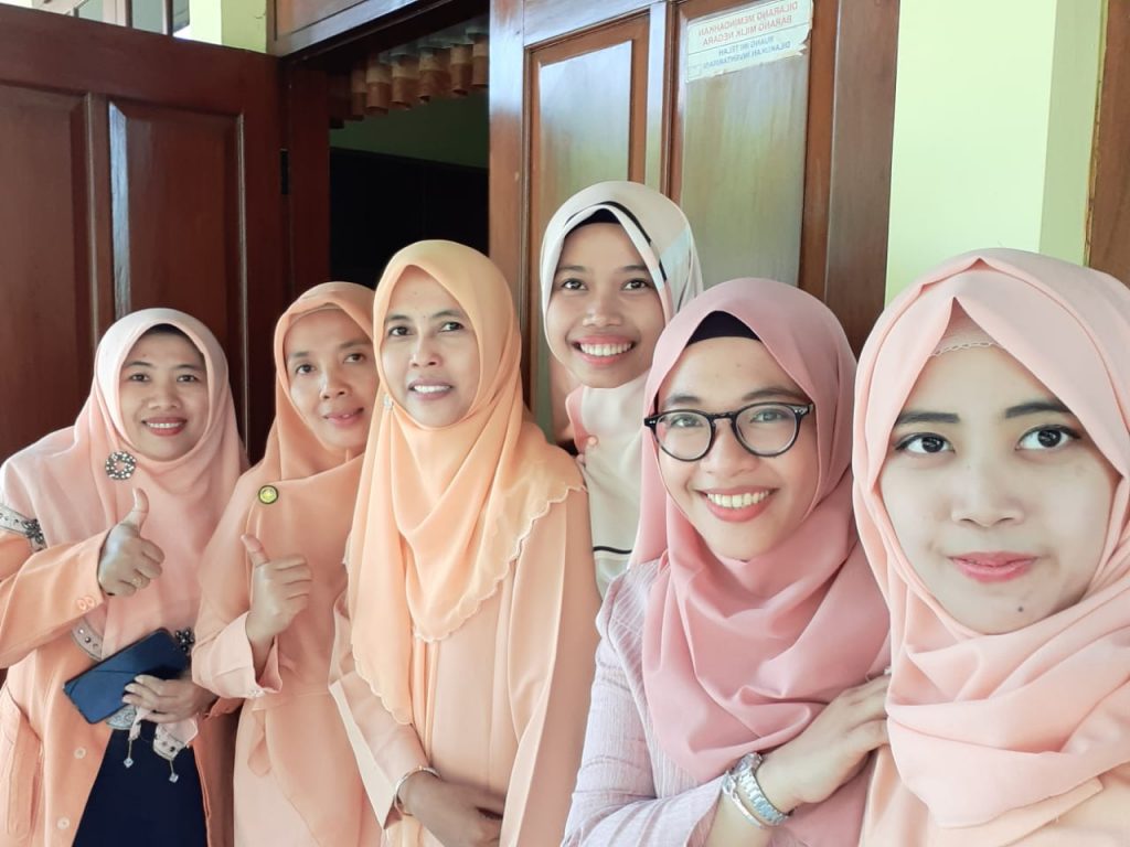 Pendampingan Remaja Melalui Seni dan Budaya: Desa Senamat yang Kreatif