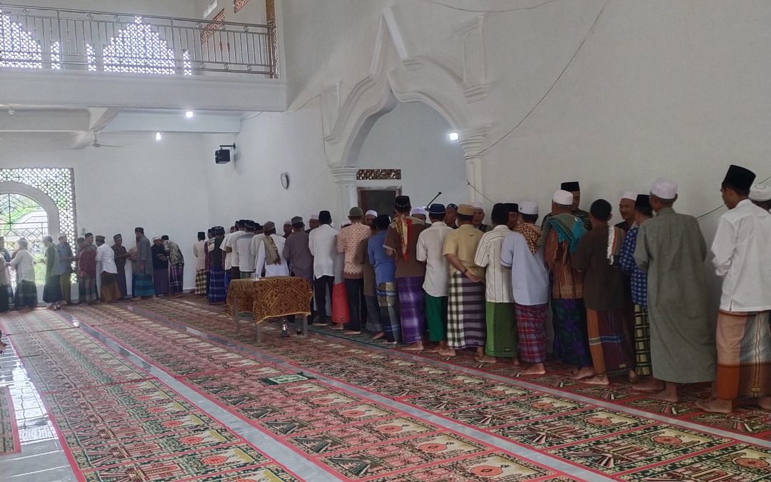 PEMERINTAHAN DUSUN SENAMAT BERSAMA MASYARAKAT GELAR KEGIATAN HALAL BIHALAL HARI RAYA IDUL FITRI 1444 H TAHUN 2023.