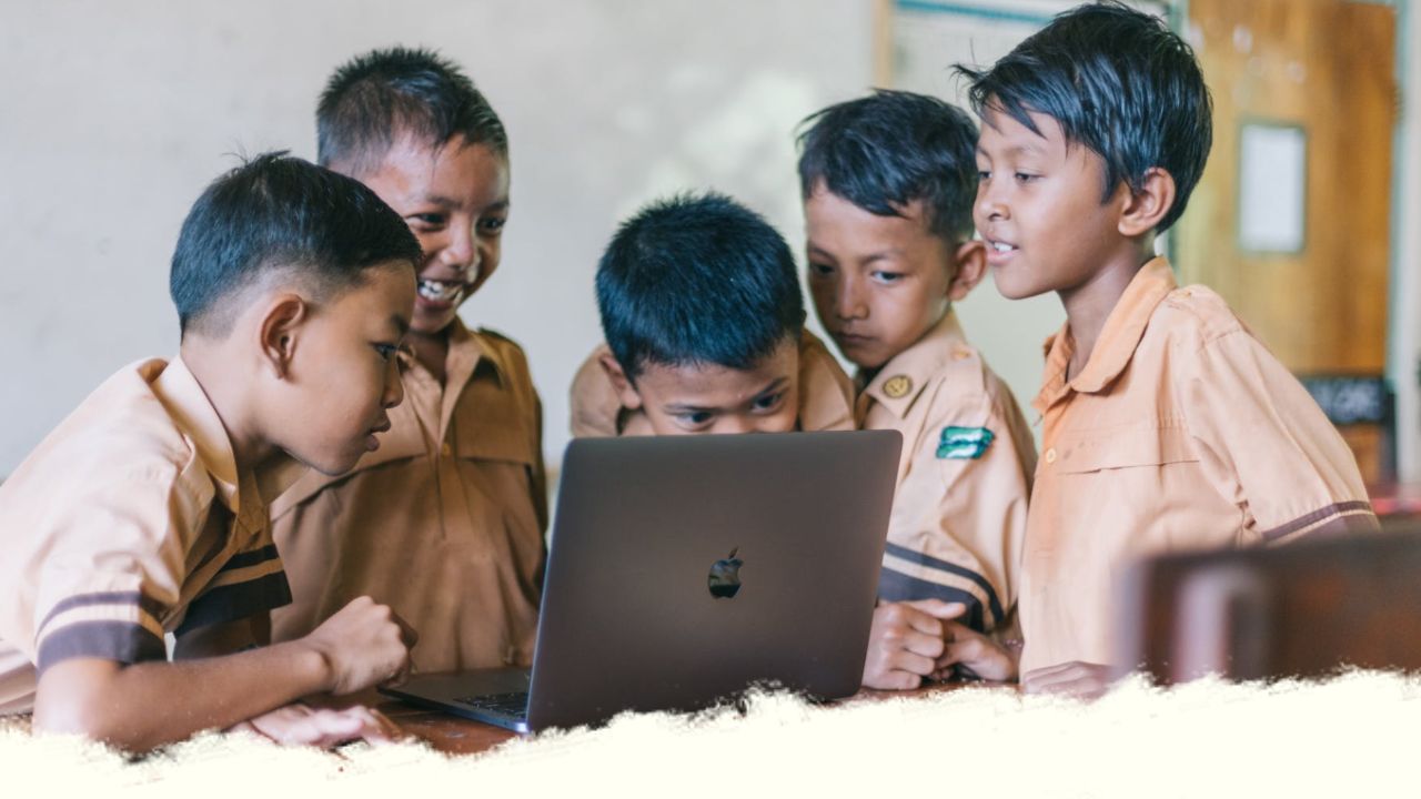Mengatasi Tantangan Pendidikan: Desa Senamat yang Berinovasi dalam Pendidikan Non Formal
