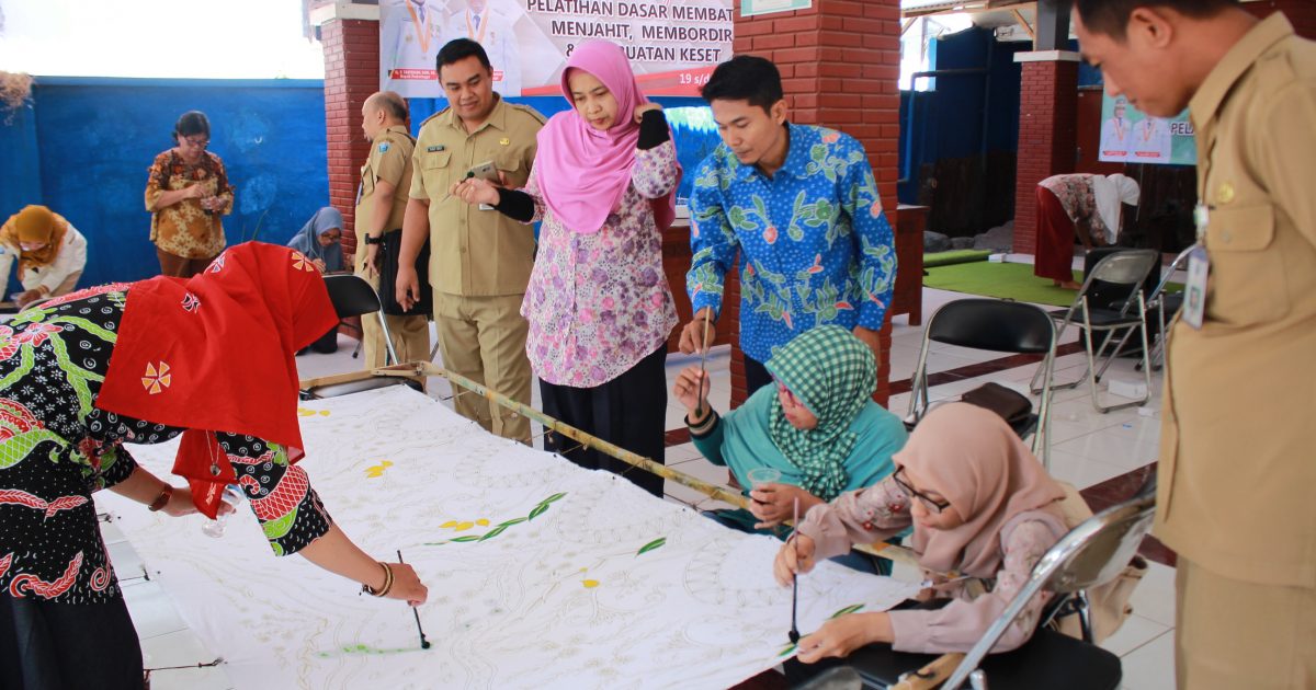 Pemberdayaan Remaja: Desa Senamat Menciptakan Program Pemberdayaan untuk Meningkatkan Kemandirian Remaja