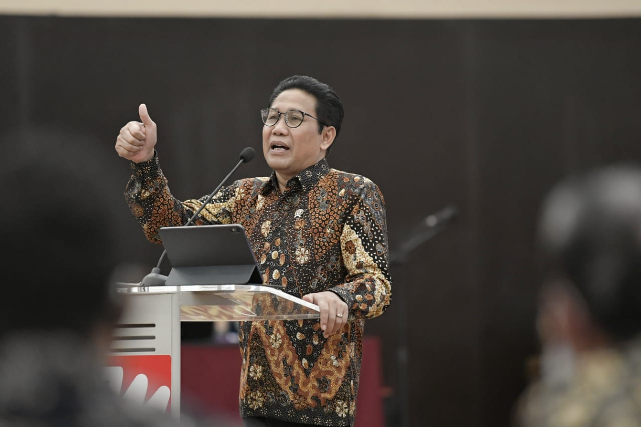 Desa Terbuka: Warga Senemat Berpartisipasi dalam Pembangunan Desa Melalui Website