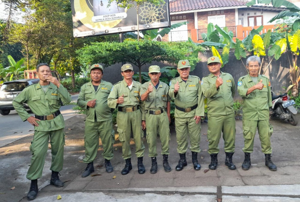 Apresiasi Kontribusi Linmas: Desa Senamat Beri Penghargaan atas Peran Penting Mereka dalam Keamanan