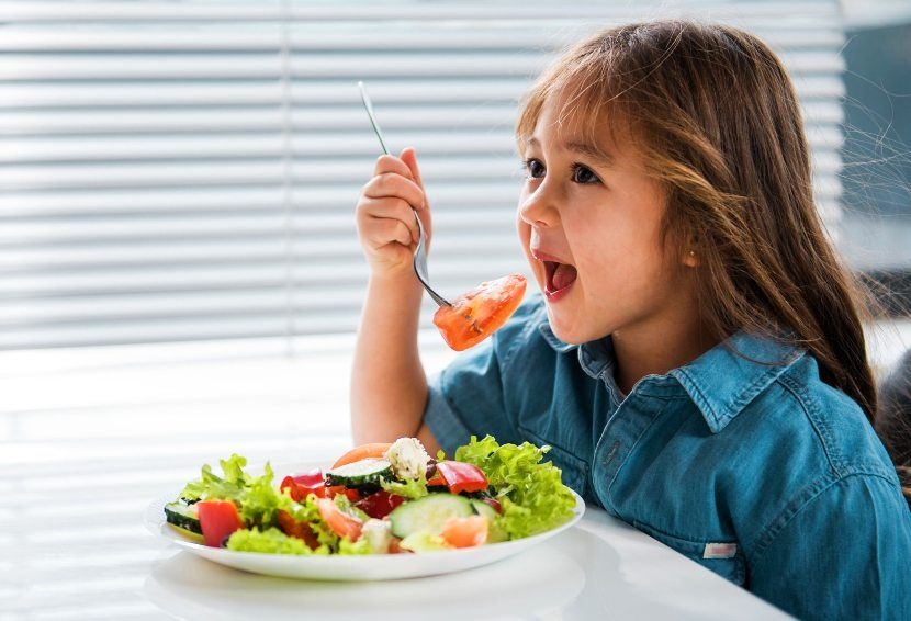 Nutrisi Seimbang: Kunci Pertumbuhan Optimal Anak di Desa Senamat